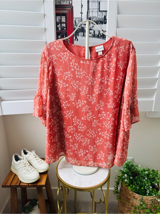 Ava & Viv Tops - Ava & Viv Coral Floral Ruffle-Sleeve Top